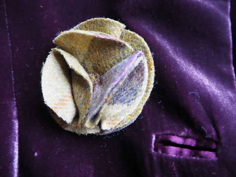 Flower brooches