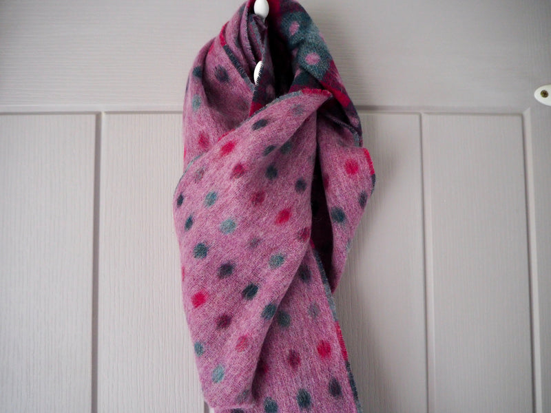 wool scarf multispot pink Canada